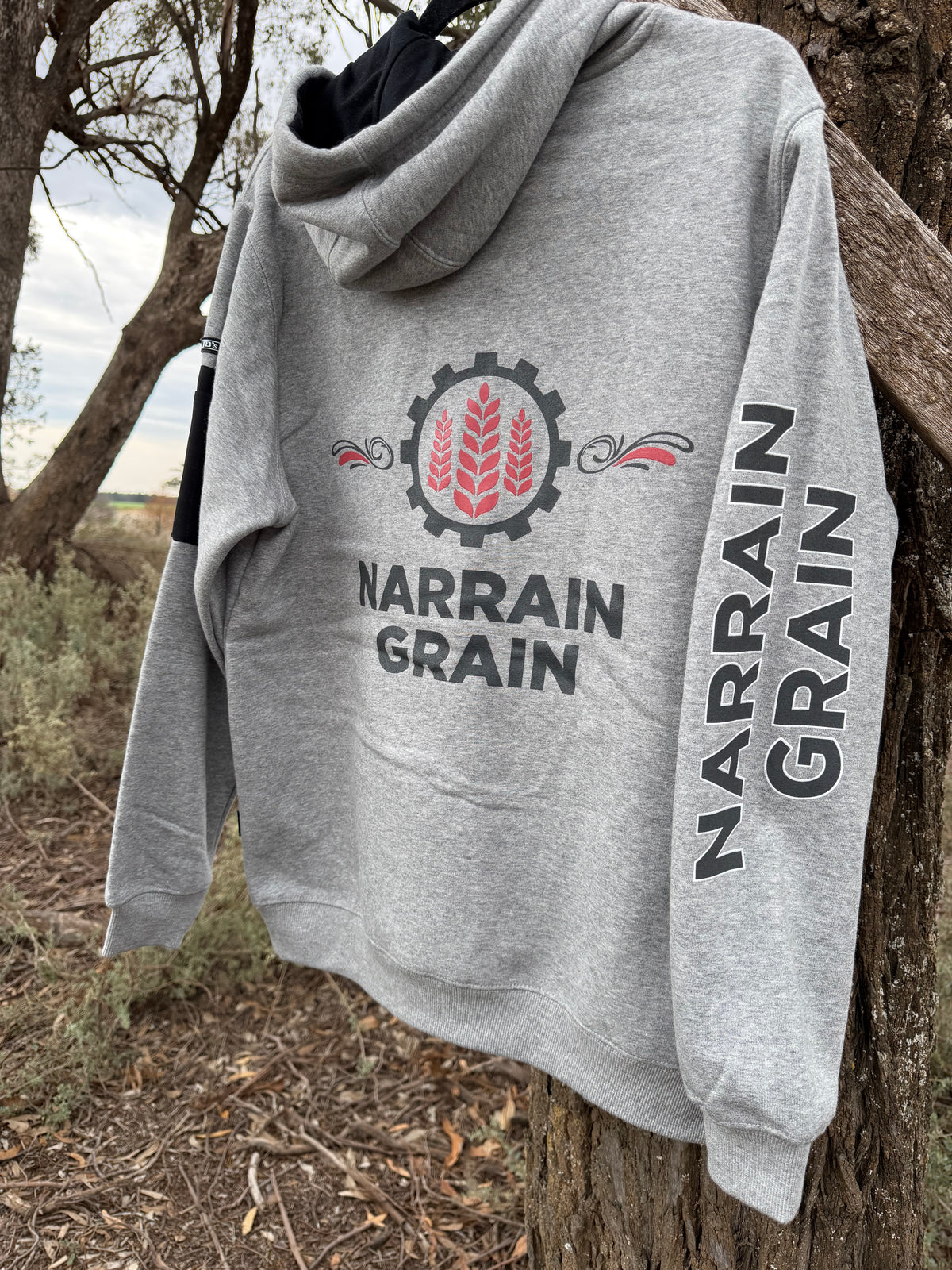 Narrain Grain Hoodie – Grey & Black