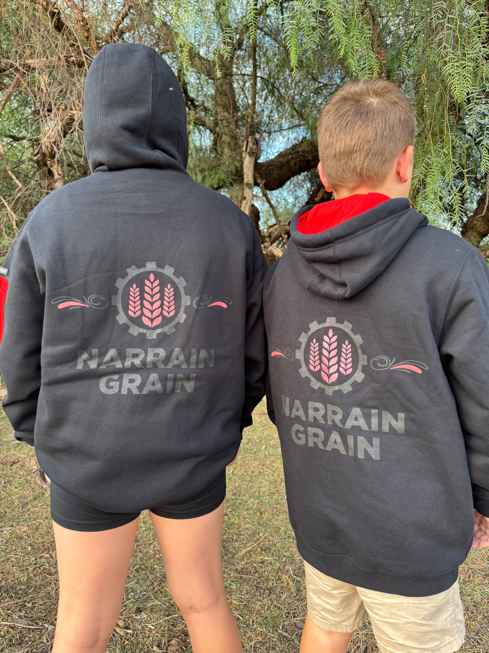 Narrain Grain Hoodie – Black & Red
